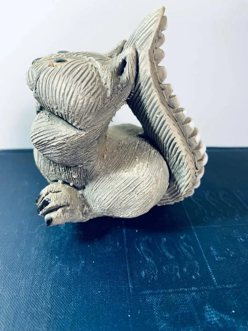 Grey Squirrel Happy figure Artesania